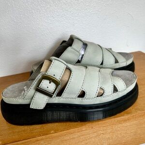 Dr. Martens Maxxy Platform Slide Sage. green. 10. BNIB